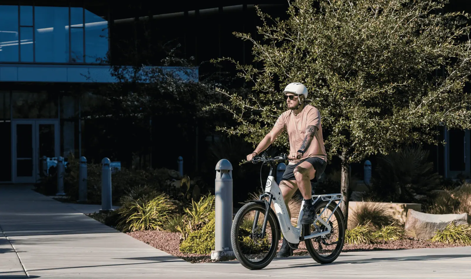 Magnum Bikes product photograph